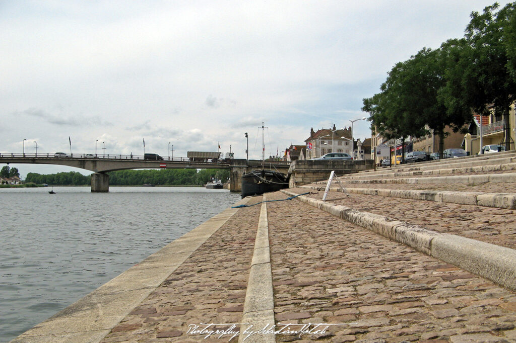 2007 St-Jeas-de-Losne Pont Photography by Sebastian Motsch