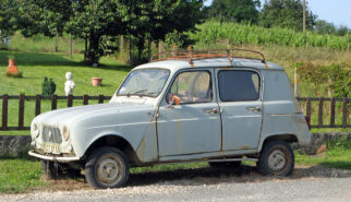 Renault R4 France Drive-by Snapshots by Sebastian Motsch