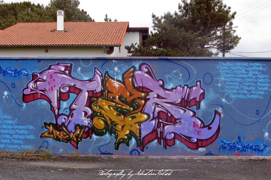 Grafitti in St-Jean-de-Luz France Photography by Sebastian Motsch