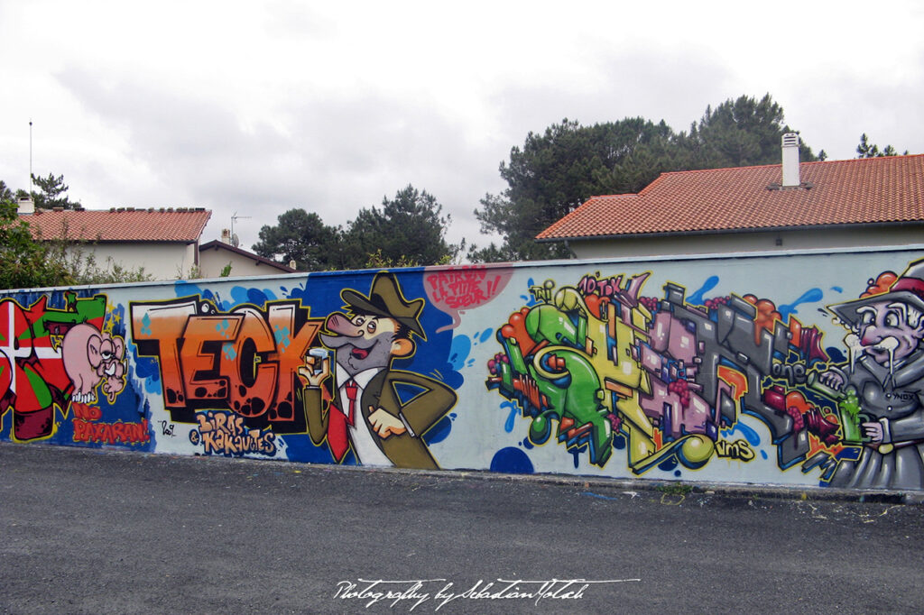 Grafitti in St-Jean-de-Luz France Photography by Sebastian Motsch