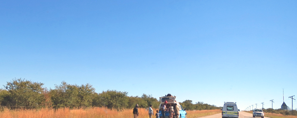 Roadside breakdown South Africa | photography by Sebastian Motsch