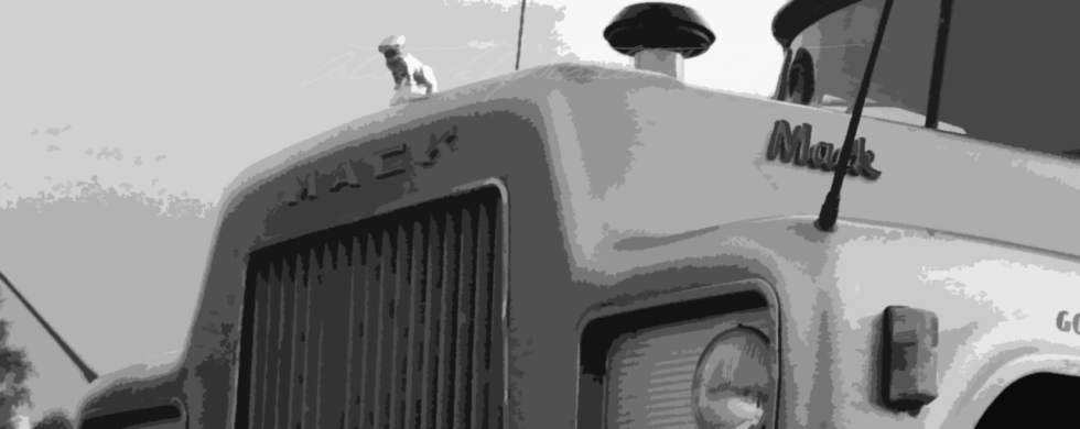 Classic Mack Truck | Artwork by Sebastian Motsch (2018)