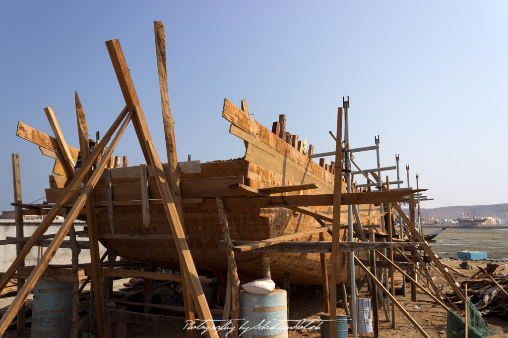 Oman Sur Dhow Wharf Detail | Travel Photography by Sebastian Motsch (2014)