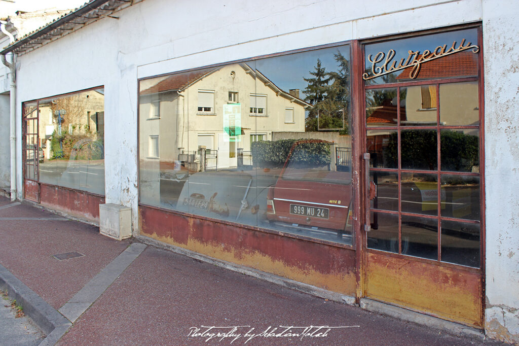 Citroen Ami8 Monsieur Cluzeau France Drive-by Snapshots by Sebastian Motsch