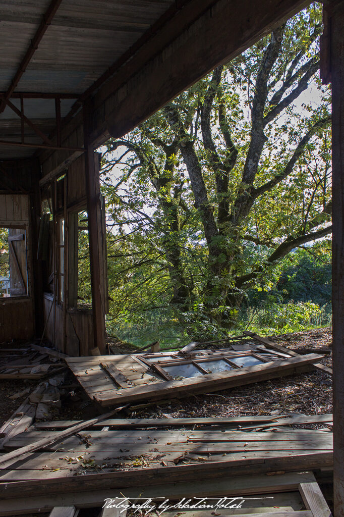 France Station Service A La Rose des Vents Photography by Sebastian Motsch