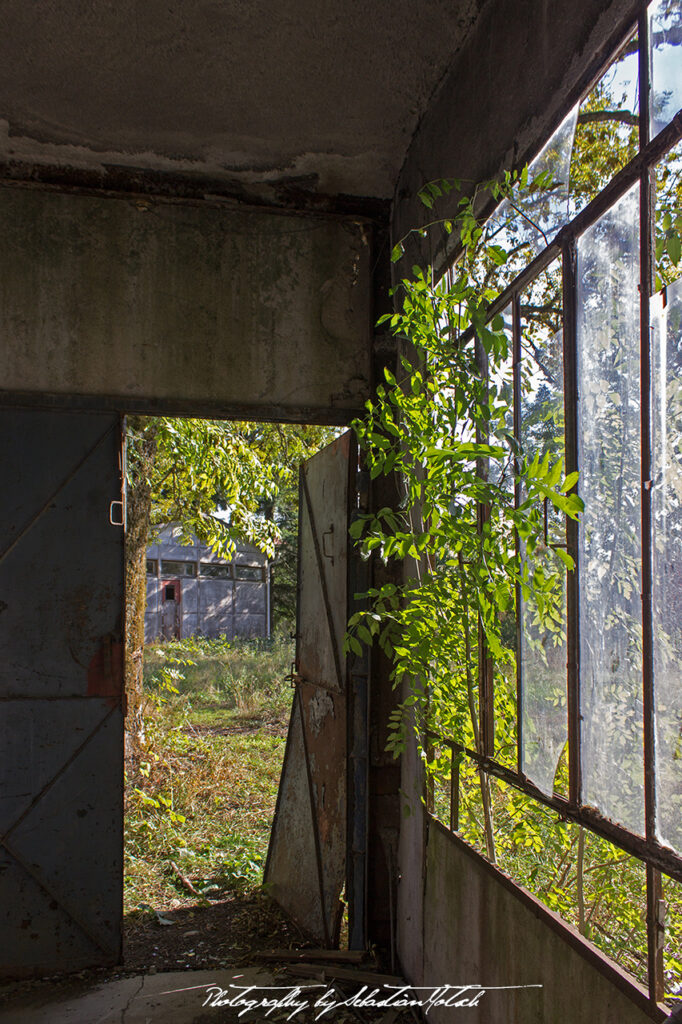 France Station Service A La Rose des Vents Photography by Sebastian Motsch