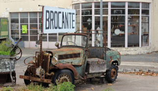 Les Puces Lapalissoises Voiture France Drive-by Snapshots by Sebastian Motsch