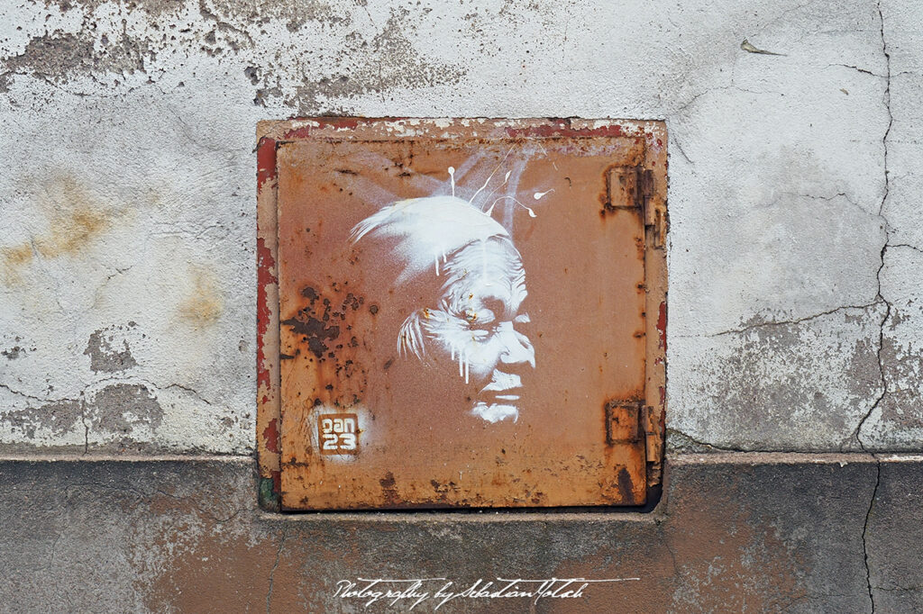 Street Art Graffitti in France Strasbourg Photo by Sebastian Motsch