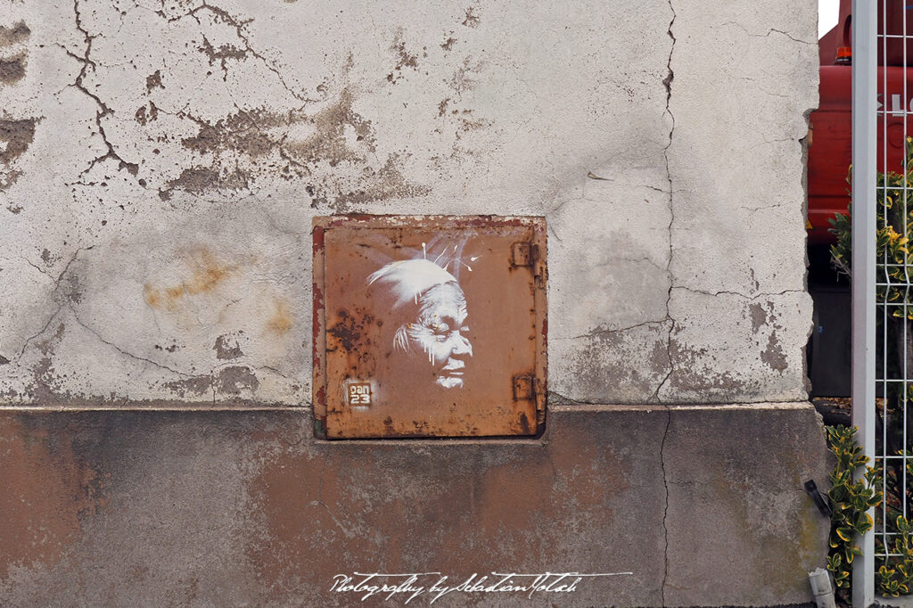 Street Art Graffitti in France Strasbourg Photo by Sebastian Motsch