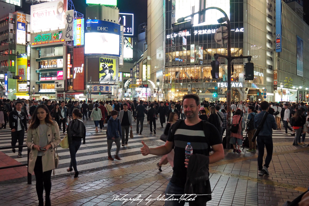 2017 Japan Tokyo Shibuya Crossing at Night | travel photography by Sebastian Motsch (2017)