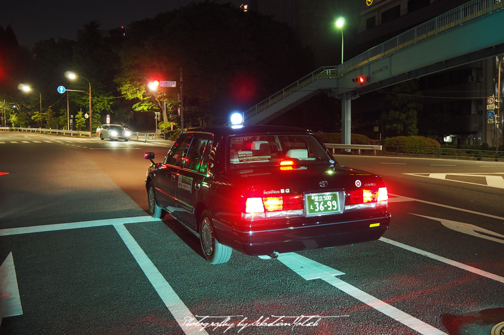 2017 Japan Tokyo Taxi at Night | travel photography by Sebastian Motsch (2017)