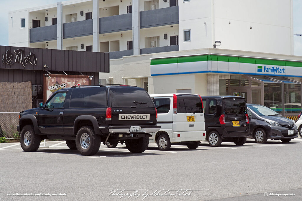 Chevrolet Blazer and Kei Vans at Family Mart Miyako-jima Japan by Sebastian Motsch