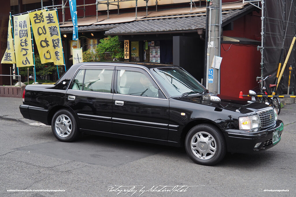 Toyota Crown Super Saloon in Shizuoka Drive-by Snapshots by Sebastian Motsch 02