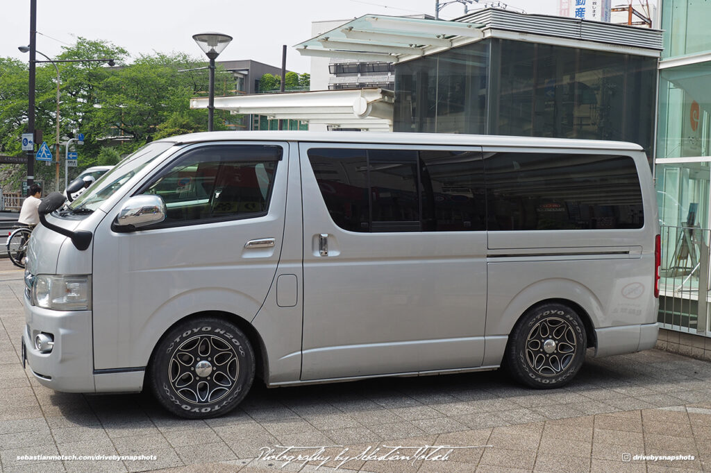 Toyota Hiace H200 in Shizuoka Drive-by Snapshots by Sebastian Motsch