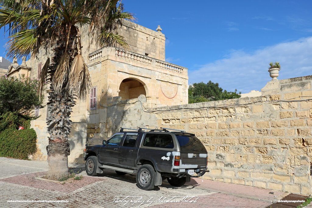 Toyota Hiace 4x4 DoubleCab Malta Drive-by Snapshots by Sebastian Motsch
