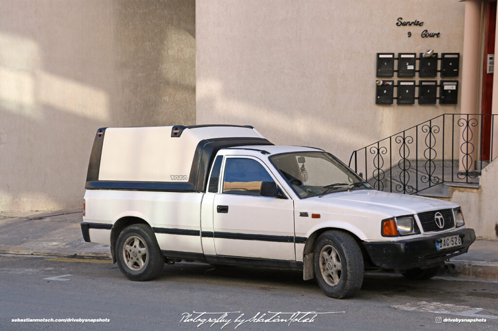 TATA Pickup with Hardtop Malta Drive-by Snapshots by Sebastian Motsch