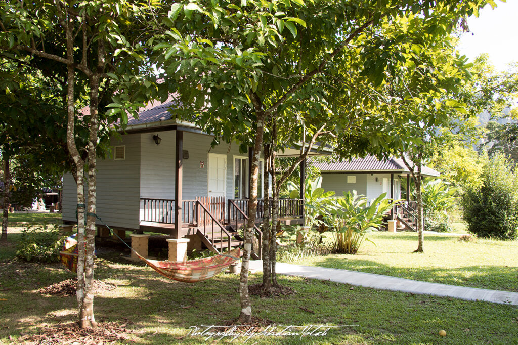 Laos Vang Vieng Bearlin Bungalow by Sebastian Motsch 02