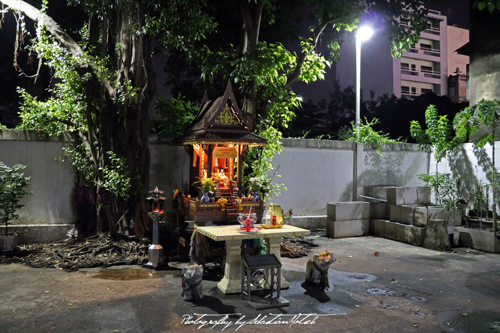 Neon Night Market Bangkok Photography by Sebastian