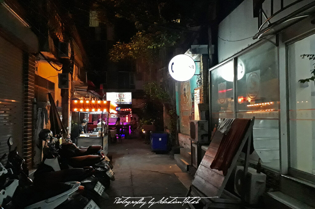 Thailand Bangkok Havana Social Secret Bar Photo by Sebastian Motsch