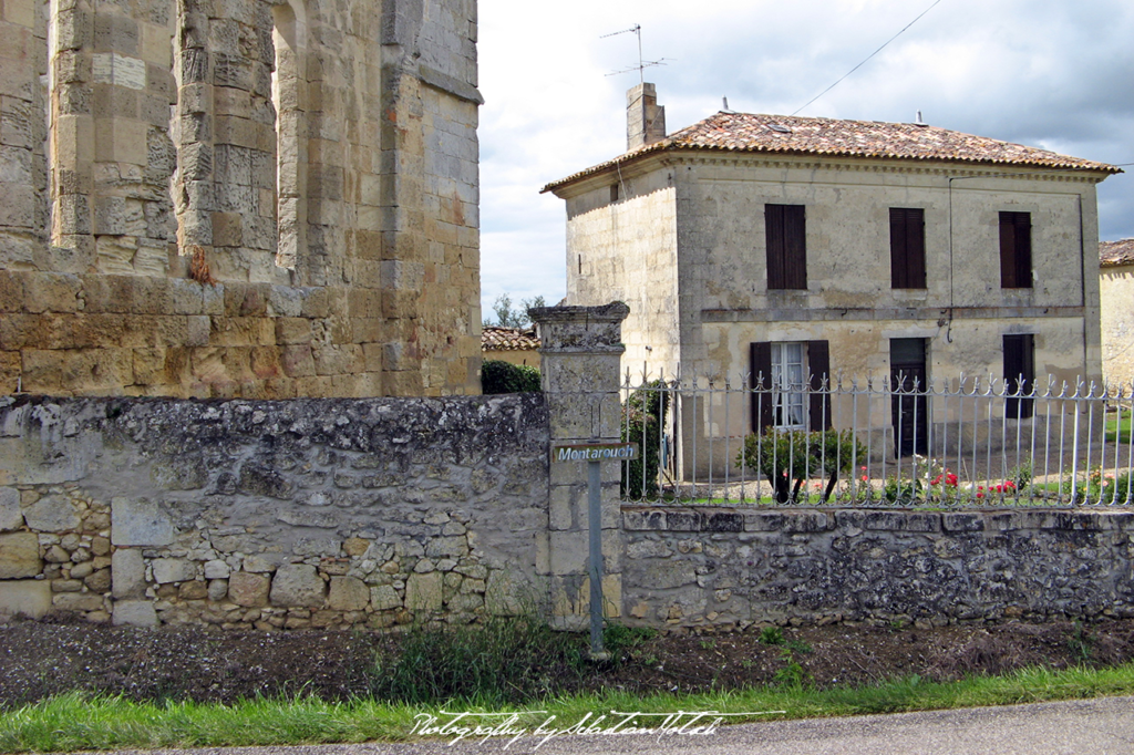 2007 France Targon Commanderie templière de Montarouch | travel photography by Sebastian Motsch (2007)