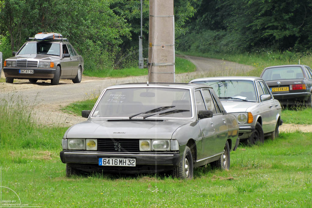 Rust in Peace Les Francaises | Drive-by Snapshots by Sebastian Motsch (2010)