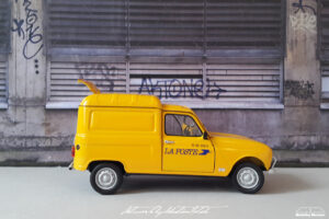 Renault R4 F4 La Poste Ebbro by Sebastian Motsch