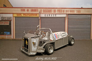 Citroen HY Beach Rod Scale Model by Sebastian Motsch