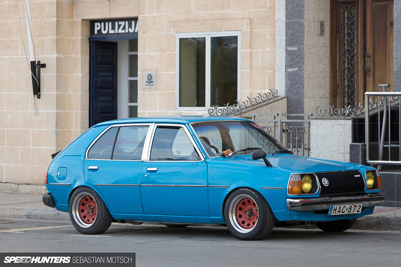 Mazda-323-FA4-in-Birzebugga-Malta-by-Sebastian-Motsch 1280px