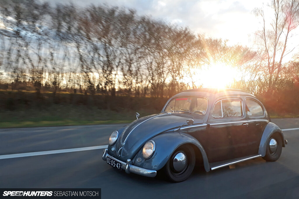 Volkswagen-Beetle-in-Brussels-Belgium-by-Sebastian-Motsch 1280px