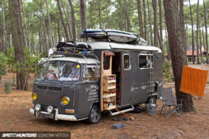 Volkswagen-T2a-Kemperink-in-Cap-de-lHomy-France-by-Sebastian-Motsch 1280px