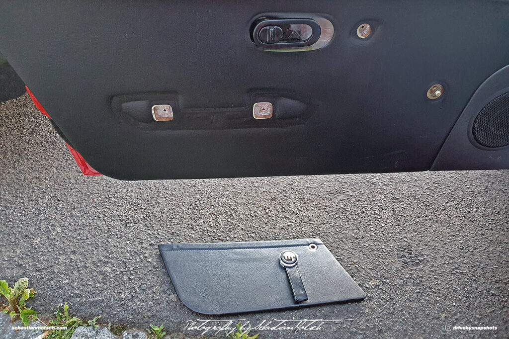 2020-07-01 Mazda Miata Door Strap Installation by Sebastian Motsch