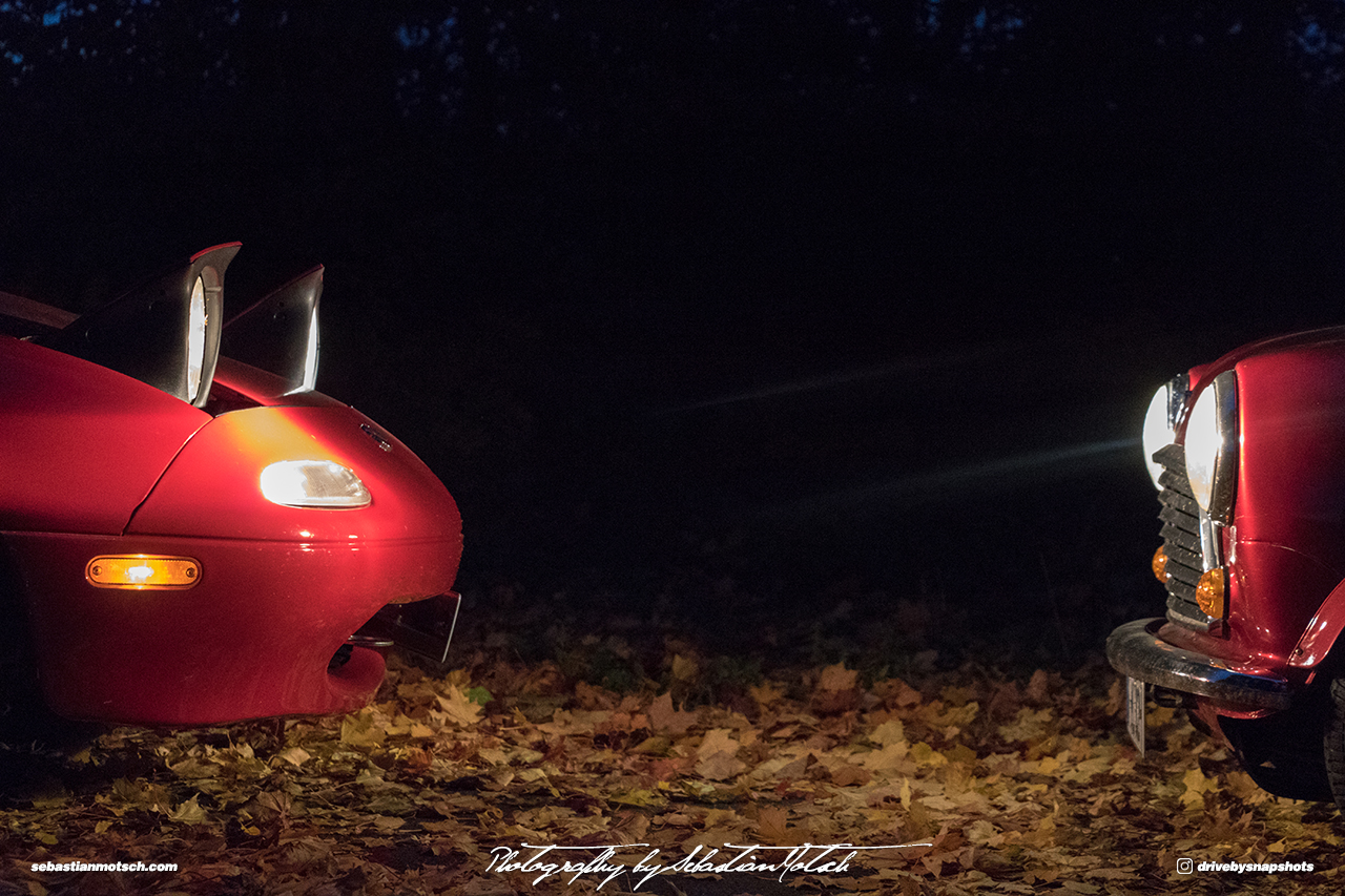 Mazda Miata NA and Austin Mini Fall Leaves by Sebastian Motsch
