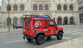 Land Rover Defender 90 Bombeiros Portugal Lisboa Drive-by Snapshot by Sebastian Motsch