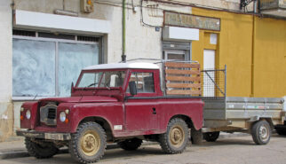 Land Rover Santana 90 SWB Pick-up Spain Burgos Drive-by Snapshot by Sebastian Motsch