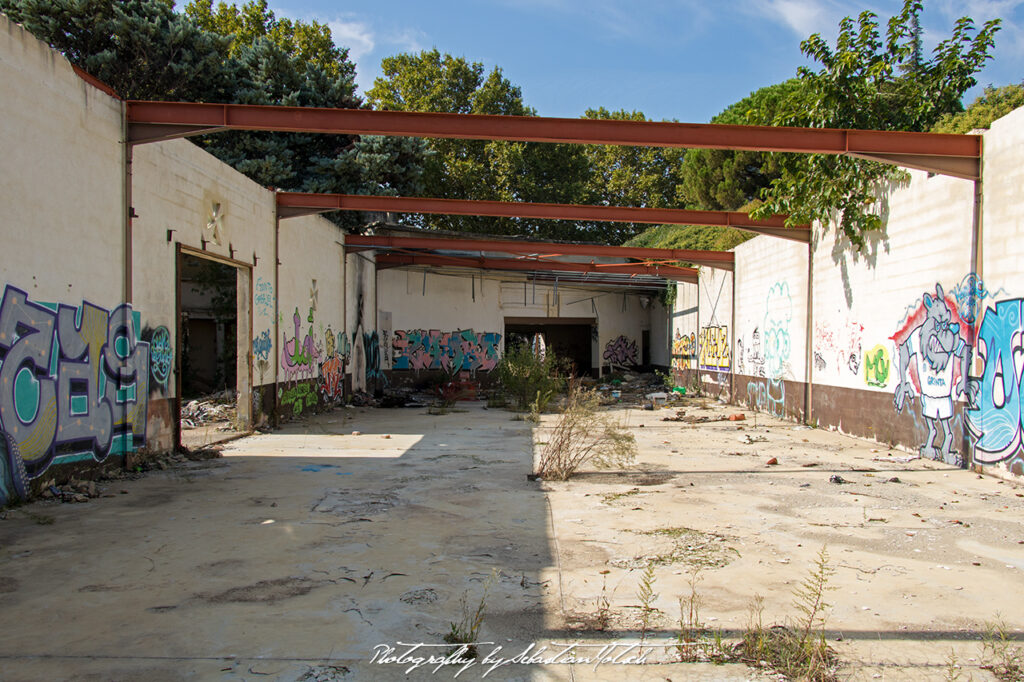 France Orange Lost Place Graffitti Photography by Sebastian Motsch