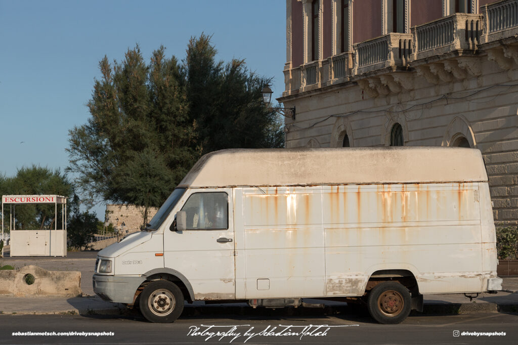 IVECO Daily 30-8 Siracusa Italia Drive-by Snapshots by Sebastian Motsch