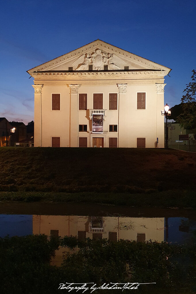 House in Monselice Italy Photo by Sebastian Motsch