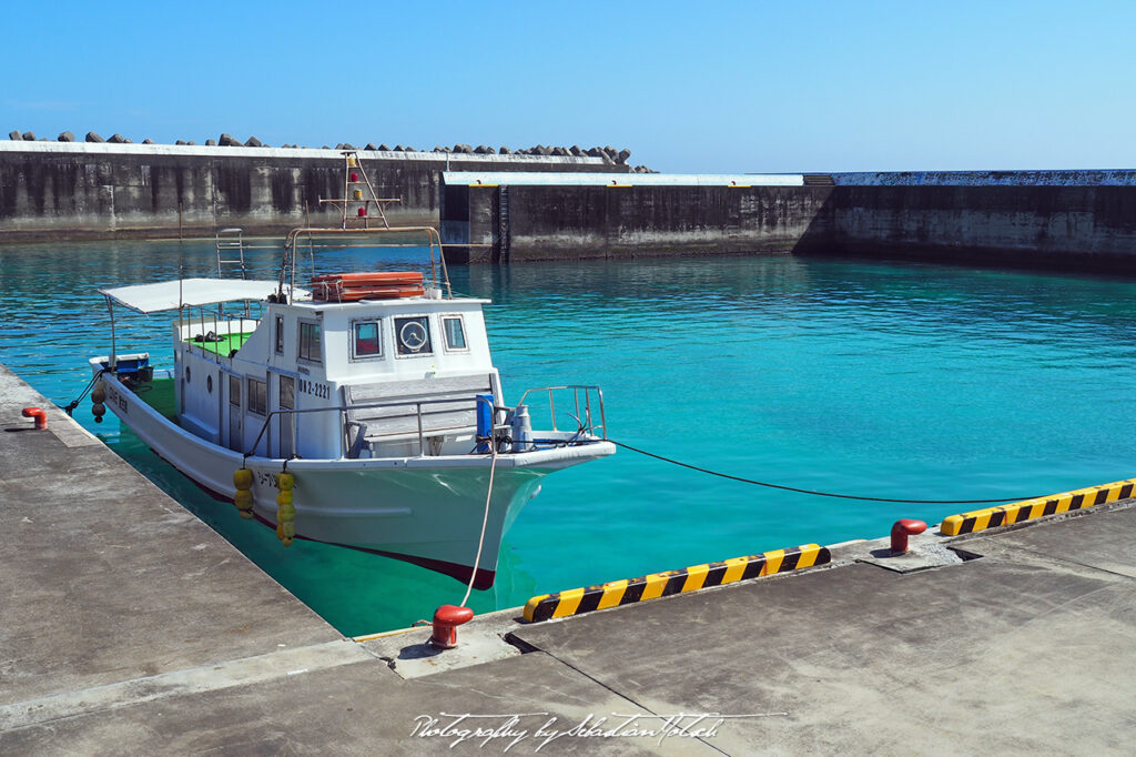 Japan Miyako-jima Bora Fishing Port Boat Ship Photo by Sebastian Motsch