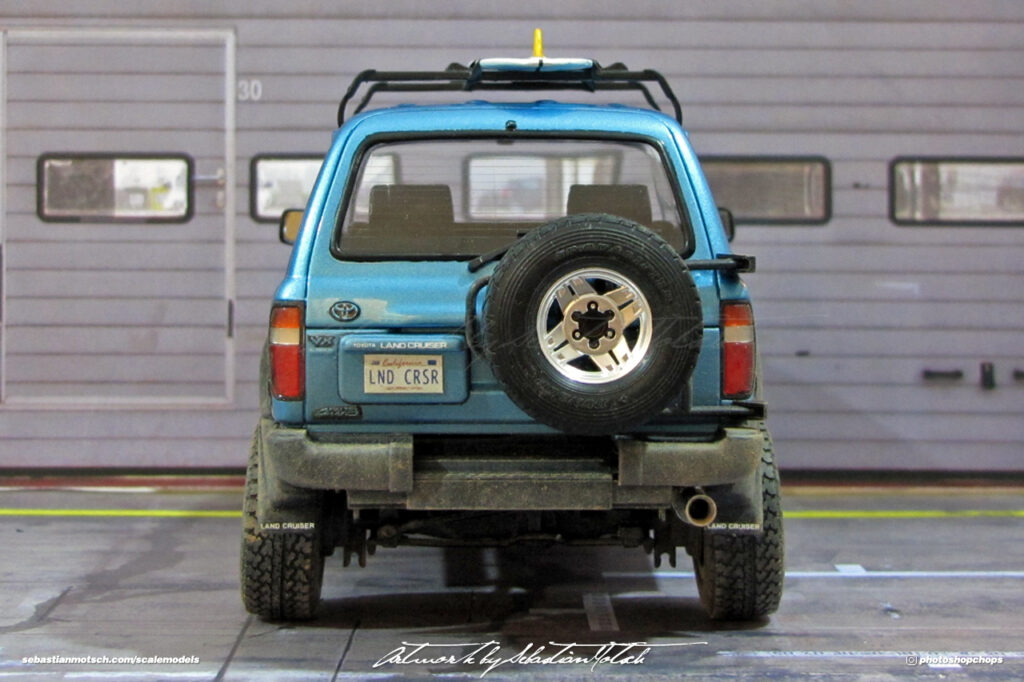 Aoshima Toyota LandCruiser 80-Series 4WD Scale Model by Sebastian Motsch