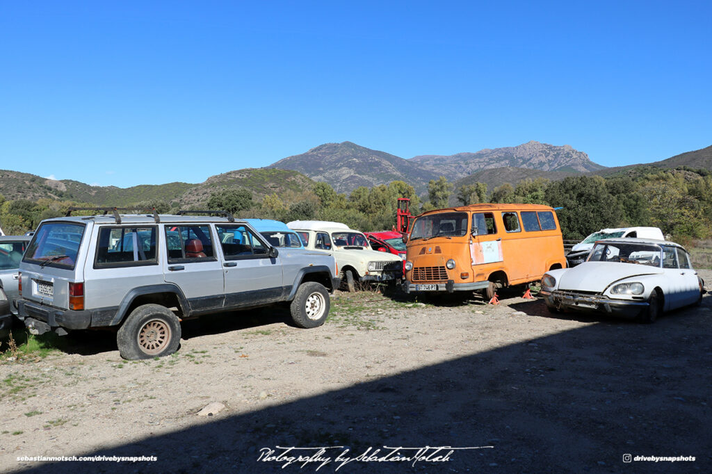 Jeep Wrangler XJ America Garage Corsica Drive-by Snapshots by Sebastian Motsch