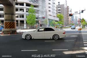 Japan Tokyo Azabu-Bujan Station Mercedes-Benz W220 Lorinser by Sebastian Motsch