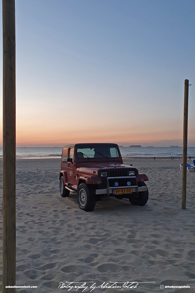 Jeep Wrangler YJ 4x4 at the Beach in Scheveningen Drive-by Snapshots by Sebastian Motsch