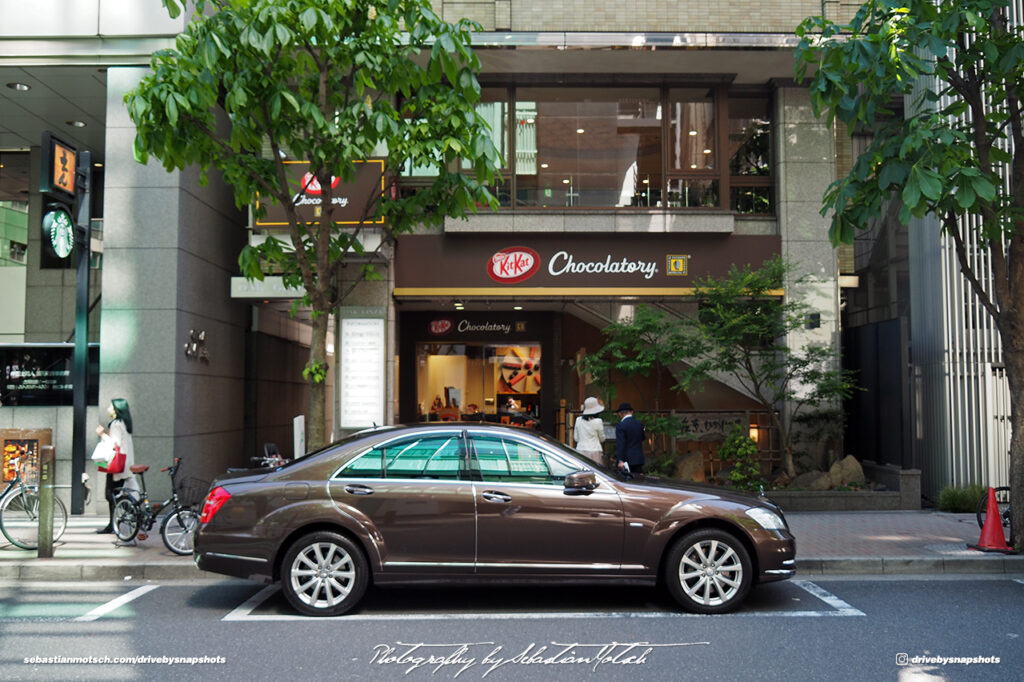 Mercedes-Benz S-Class W220 in Ginza Tokyo Japan Drive-by Snapshots by Sebastian Motsch