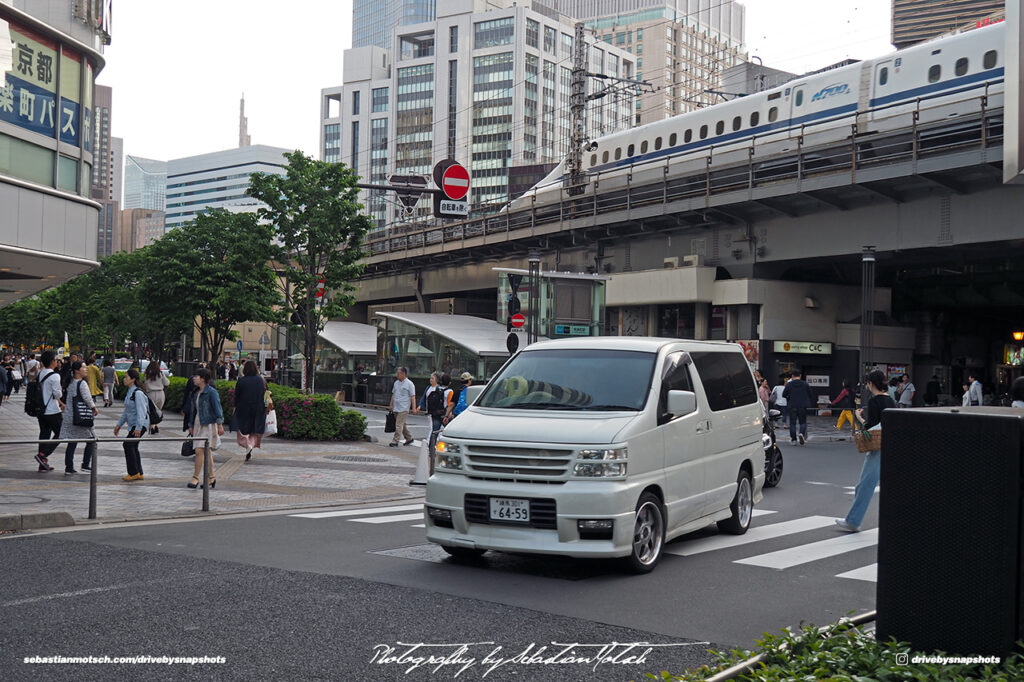 Nissan Elgrand E50 and Shinkansen N700 in Yarakucho Drive-by Snapshots by Sebastian Motsch