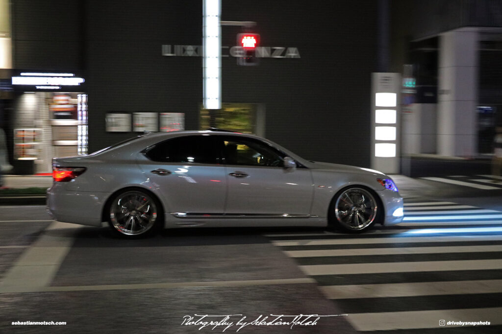 Toyota Crown Athlete Japan Tokyo Ginza Drive-by Snapshots by Sebastian Motsch