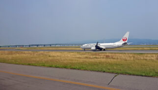 Taxiway at Kansei International Airport Osaka Photo by Sebastian Motsch