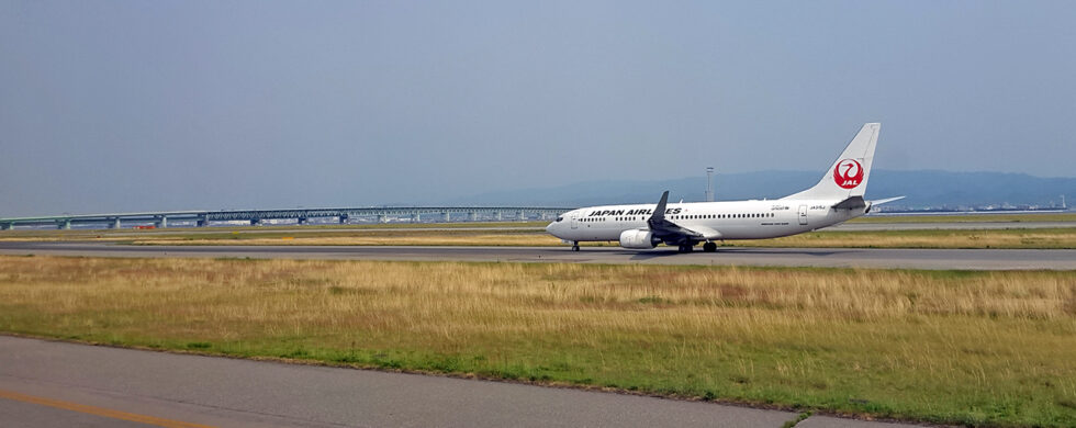 Taxiway at Kansei International Airport Osaka Photo by Sebastian Motsch