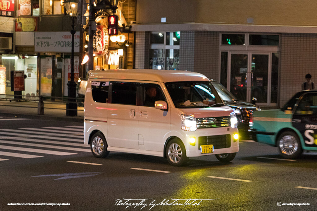 Suzuki Every Wagon Kei Van in Hamatsucho Tokyo Japan Drive-by Snapshots by Sebastian Motsch