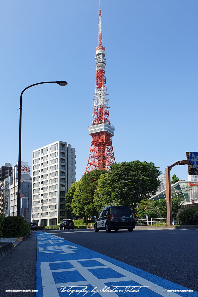 Tokyo Tower seen fom Azabu-Juban Photography by Sebastian Motsch