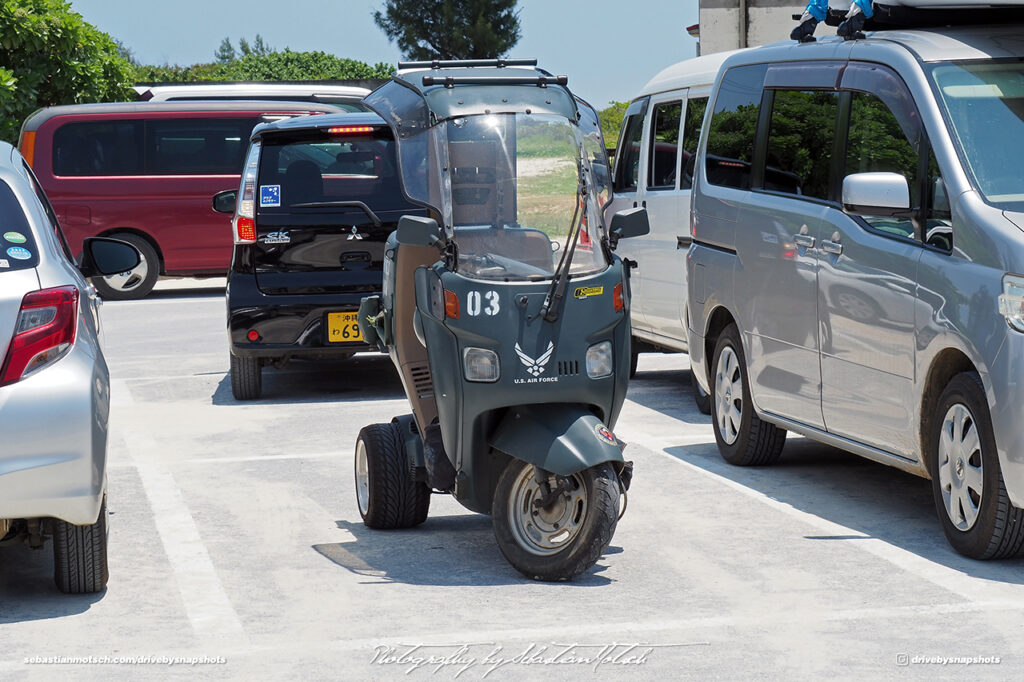 Honda Gyro Custom at Yonaha Maehama Beach Miyako-Jima by Sebastian Motsch